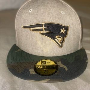 Mens Patriots Cameo Fitted Hat Size 7 3/8